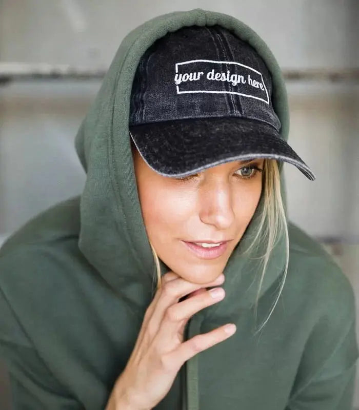 Vintage cap geborduurd met tekst, naam of logo de Bedrukwinkel