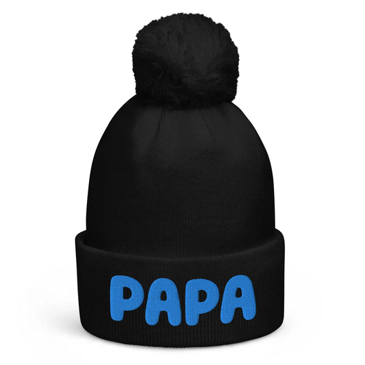 Pompon beanie geborduurd met tekst PAPA de Bedrukwinkel